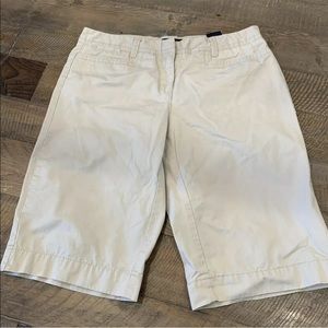 Tommy Hilfiger Khaki Shorts Women Size 6 Pockets